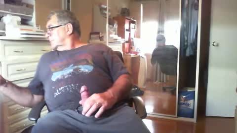 Snapshot of chalkstall chatting on 12, 1, 2026 Chalky online show from 12, 1, 2026