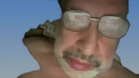 Snapshot of champsex305610 chatting on 13, 10, 2025 champsex305610 online show from 13, 10, 2025