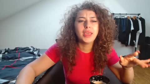 Stephanieblisss online show from 5, 1, 2025