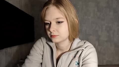 Lia online show from 2, 12, 2025