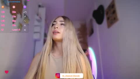 channel_blonde_a online show from 5, 12, 2025