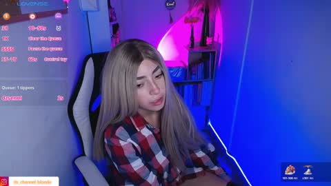 channel_blonde_a online show from 8, 4, 2026