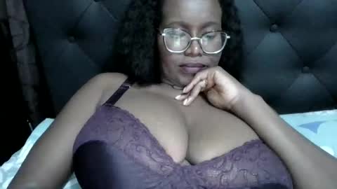 Snapshot of chantal99 chatting on 30, 4, 2026 chantal99 online show from 30, 4, 2026