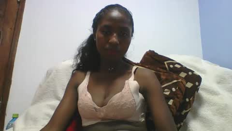 Snapshot of chantale483461 chatting on 1, 3, 2026 chantale483461 online show from 1, 3, 2026