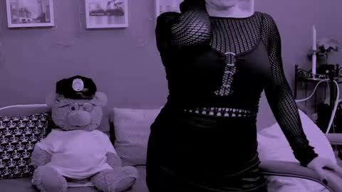 The Queen online show from 15, 3, 2026