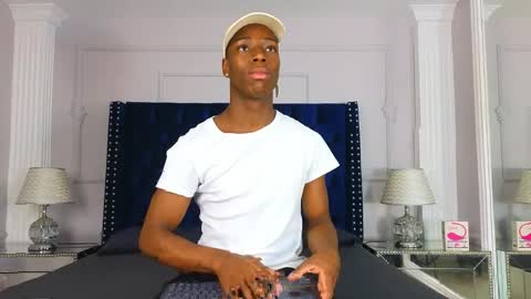 Snapshot of charlesbrown_ chatting on 26, 4, 2026 charlesbrown_ online show from 26, 4, 2026
