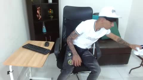 Snapshot of charlie_oconnor chatting on 27, 12, 2024 Charlie oconnor online show from 27, 12, 2024