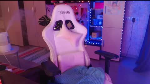 Snapshot of charlie_wtf chatting on 28, 12, 2024 charlie online show from 28, 12, 2024