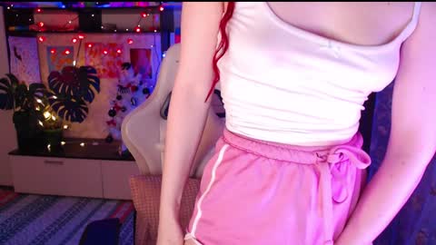 Snapshot of charlie_wtf chatting on 25, 1, 2025 charlie online show from 25, 1, 2025