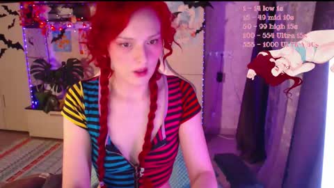 Snapshot of charlie_wtf chatting on 26, 10, 2025 charlie online show from 26, 10, 2025