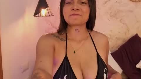 charliee_jhonson_ online show from 28, 6, 2026
