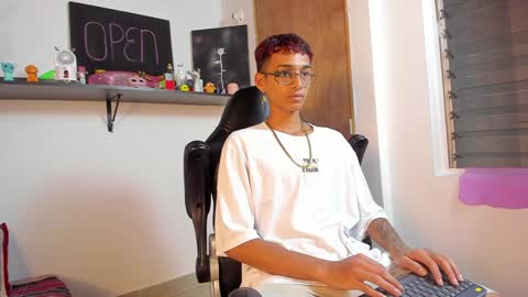 Snapshot of charlieerusso chatting on 24, 12, 2024 Charles Russo online show from 24, 12, 2024