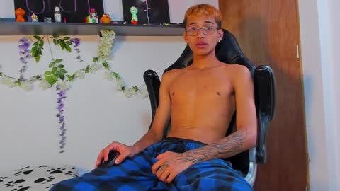 Snapshot of charlieerusso chatting on 8, 2, 2025 Charles Russo online show from 8, 2, 2025