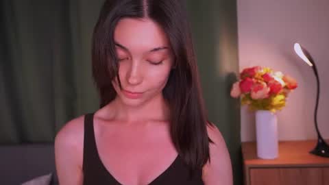 Snapshot of charlinepiker chatting on 11, 6, 2026 Yumi online show from 11, 6, 2026