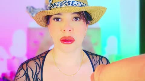 Charloott Evans online show from 26, 10, 2025