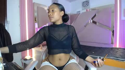 Snapshot of charlotte__ebony_ chatting on 18, 10, 2025 Charlotte  online show from 18, 10, 2025
