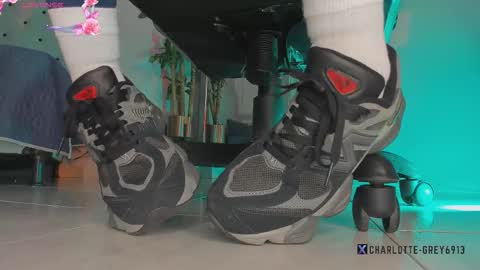 charlotte  grey online show from 6, 2, 2026