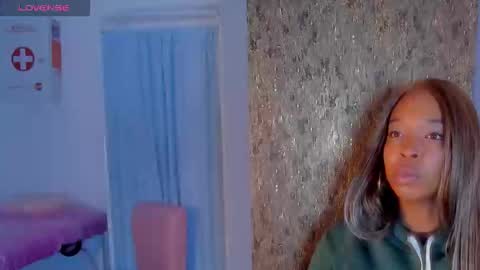 Snapshot of charlotte_brown_1 chatting on 10, 11, 2025 CHARLOTTE BROWN online show from 10, 11, 2025