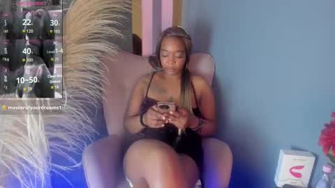 Snapshot of charlotte_brown_1 chatting on 27, 11, 2025 CHARLOTTE BROWN online show from 27, 11, 2025