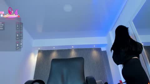 Charlotte  Everyday From 0700 to 1300 Col Time online show from 7, 1, 2026