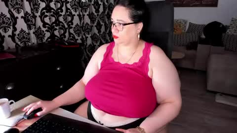 Snapshot of charlottediamonds chatting on 7, 5, 2026 Charlotte Diamonds online show from 7, 5, 2026