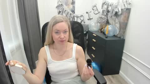 Snapshot of charlottekerti chatting on 20, 5, 2026 Charlotte online show from 20, 5, 2026