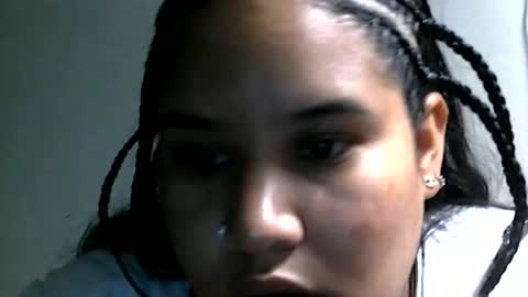 charlottequeen_21 online show from 23, 4, 2026