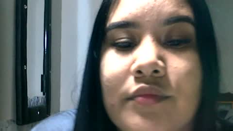 charlottequeen_21 online show from 25, 6, 2026