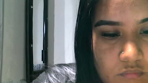 charlottequeen_21 online show from 25, 6, 2026