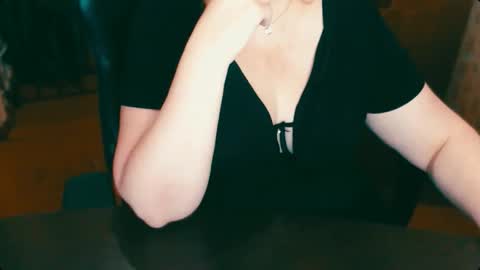 CharlotteXTasty online show from 6, 11, 2025