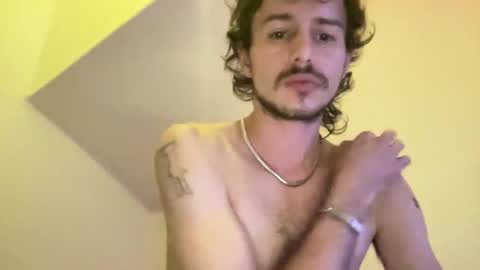 Snapshot of charluzze chatting on 8, 6, 2026 charluzze online show from 8, 6, 2026