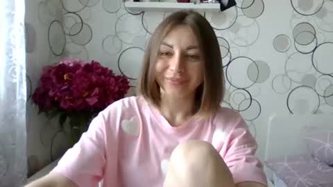 Snapshot of charming__chick chatting on 14, 6, 2026 charming__chick online show from 14, 6, 2026