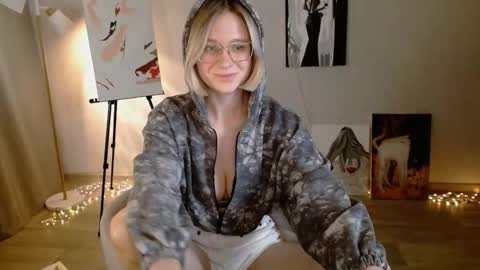Michelle  online show from 4, 10, 2025