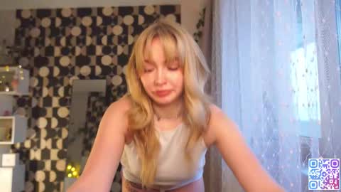 Snapshot of charming_daisy chatting on 4, 12, 2025 my fansly Charming daisy My Wishlist for new toys online show from 4, 12, 2025