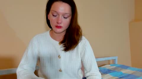 Snapshot of charmingkatie chatting on 19, 10, 2025 katie online show from 19, 10, 2025