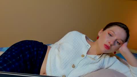 Snapshot of charmingkatie chatting on 24, 10, 2025 katie online show from 24, 10, 2025