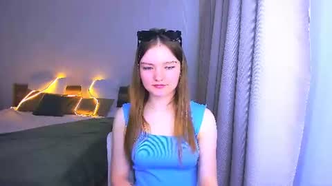 Snapshot of charminglookeva chatting on 18, 6, 2026 Im Eva online show from 18, 6, 2026
