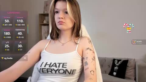 Snapshot of charmingvixen chatting on 18, 11, 2025 Kati online show from 18, 11, 2025