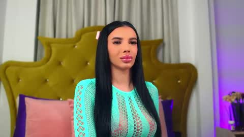 Snapshot of chaturbarbie_ chatting on 27, 5, 2026 Velma online show from 27, 5, 2026