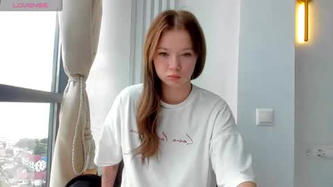 Em online show from 15, 10, 2025