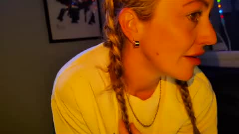 chelsee lynn online show from 7, 2, 2026