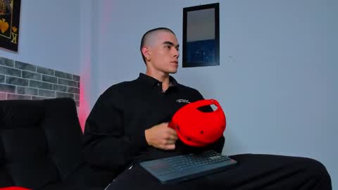 Snapshot of chepe_fit chatting on 13, 2, 2025 chepe vause online show from 13, 2, 2025