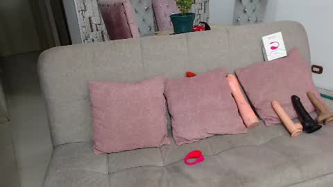Snapshot of cherry__bloom_ chatting on 26, 6, 2026 MIA online show from 26, 6, 2026