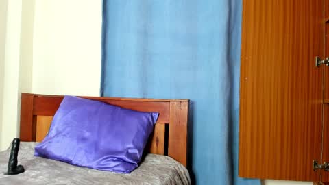 Snapshot of cherry_falls chatting on 15, 4, 2026 cherry_falls online show from 15, 4, 2026