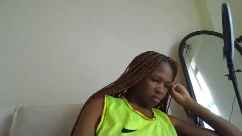 Snapshot of cherryblossom2002 chatting on 3, 11, 2025 Cherryblossom2002 online show from 3, 11, 2025