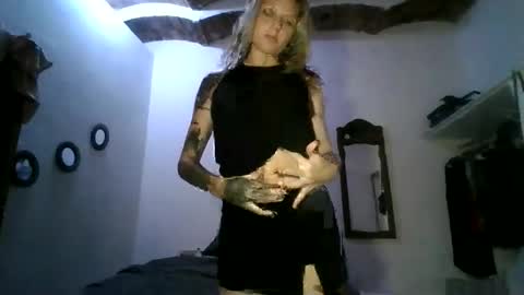 cherryblushxo online show from 24, 4, 2026