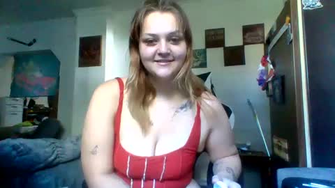 Snapshot of cherrybomb454 chatting on 8, 10, 2025 cherrybomb454 online show from 8, 10, 2025