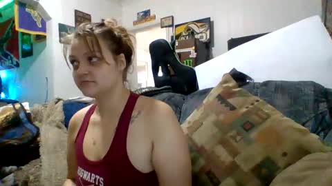 Snapshot of cherrybomb454 chatting on 28, 10, 2025 cherrybomb454 online show from 28, 10, 2025