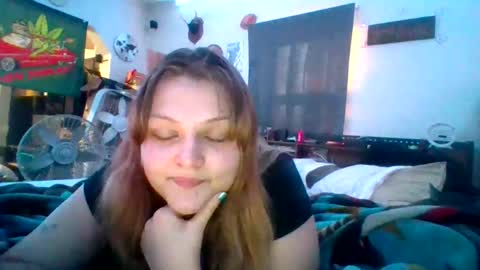 Snapshot of cherrybomb454 chatting on 3, 11, 2025 cherrybomb454 online show from 3, 11, 2025