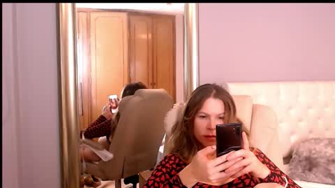 Anna online show from 4, 12, 2025